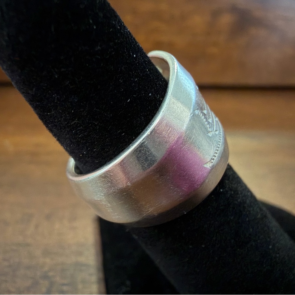 Silverware Engraved Ring - Picture 3 of 12